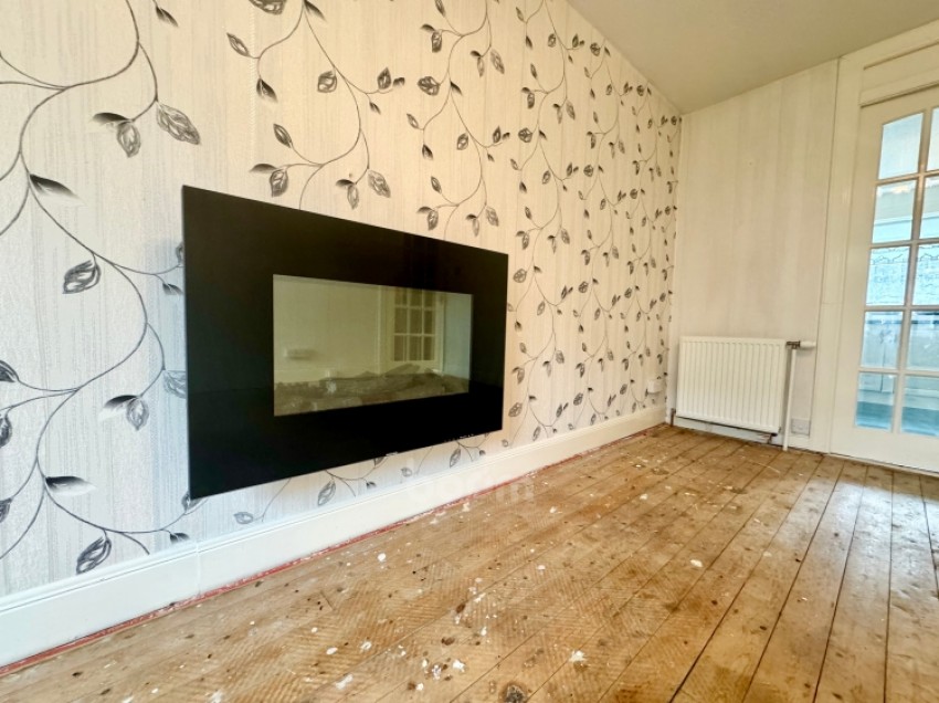 Images for 39b Greenhill Crescent, Linwood, Paisley, Renfrewshire, PA3 3BY, UK