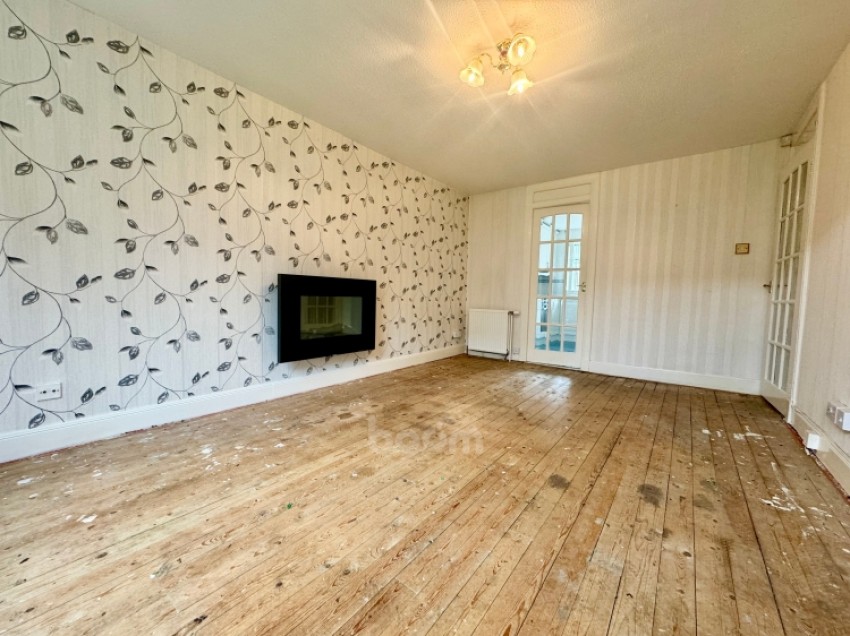 Images for 39b Greenhill Crescent, Linwood, Paisley, Renfrewshire, PA3 3BY, UK