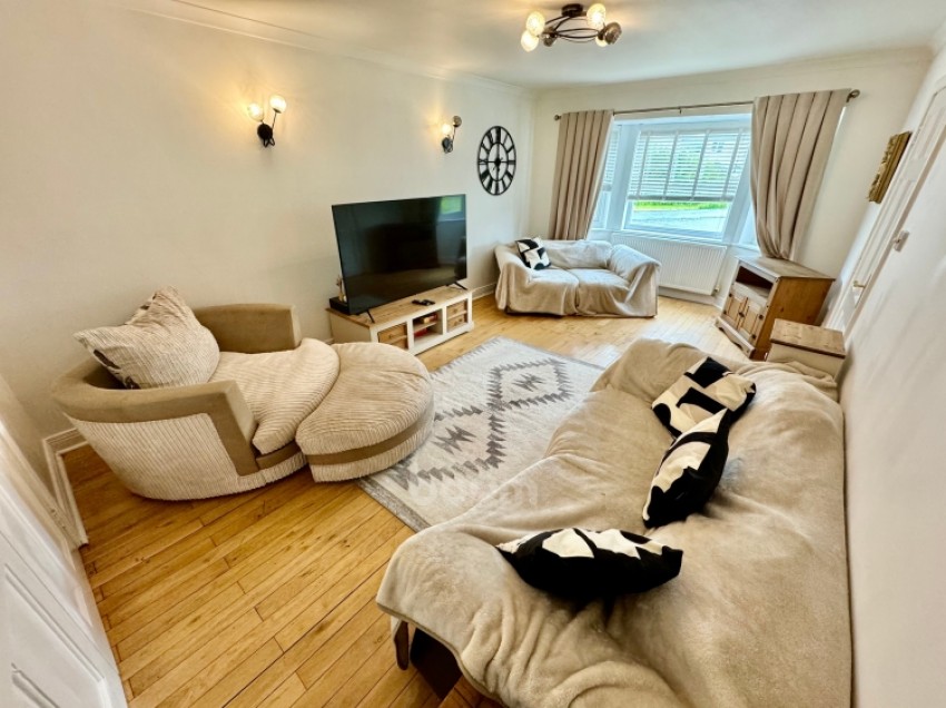 Images for 38 Ladeside Gardens, Kilbirnie, Ayrshire, KA25 7EA, UK