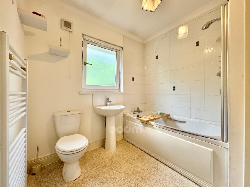 Images for 38 Ladeside Gardens, Kilbirnie, Ayrshire, KA25 7EA, UK