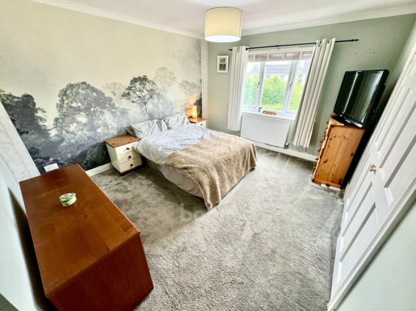 Images for 38 Ladeside Gardens, Kilbirnie, Ayrshire, KA25 7EA, UK