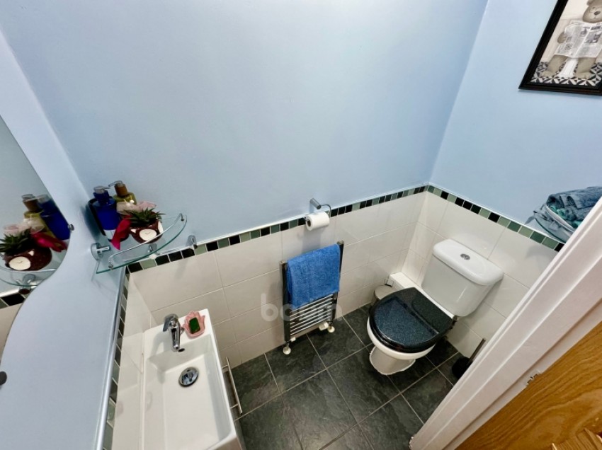 Images for 15 Mayfield Crescent, Howwood, Johnstone, Renfrewshire, PA9 1BL, UK