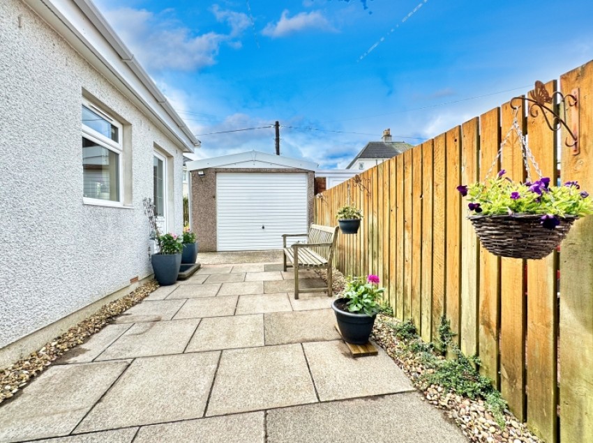 Images for 15 Mayfield Crescent, Howwood, Johnstone, Renfrewshire, PA9 1BL, UK