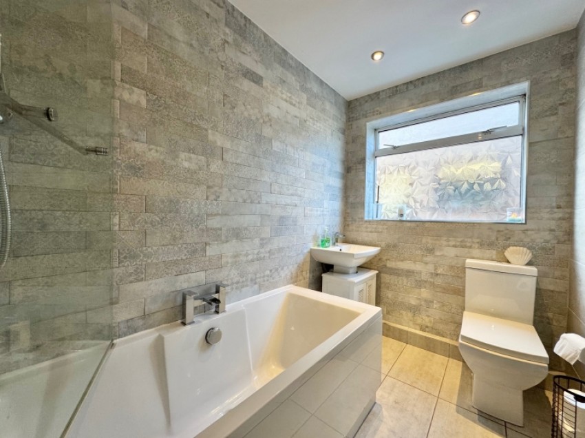 Images for 20 Balfour Avenue, Beith, Ayrshire, KA15 1AP, UK