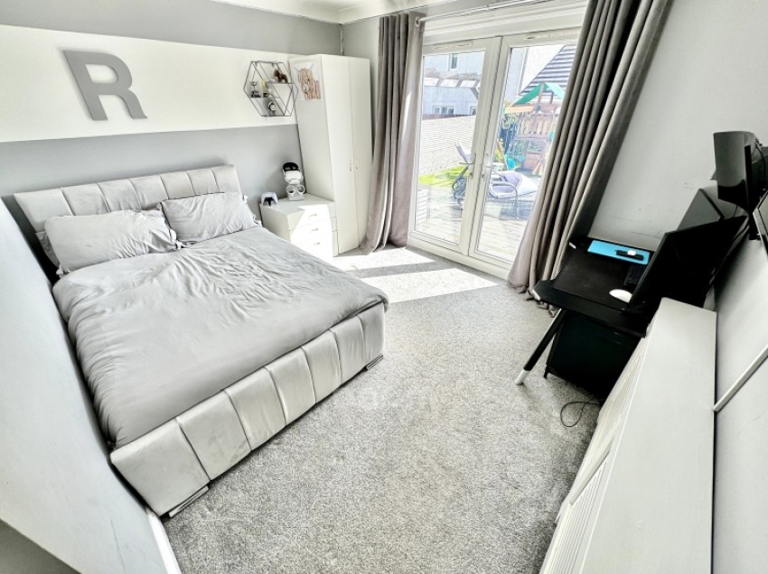Images for 26 Ladeside Gardens, Kilbirnie, Ayrshire, KA25 7EA, UK