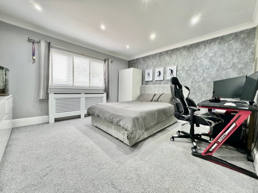 Images for 26 Ladeside Gardens, Kilbirnie, Ayrshire, KA25 7EA, UK