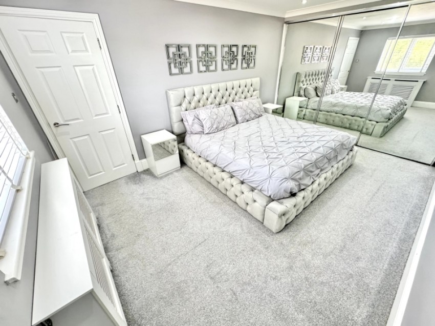 Images for 26 Ladeside Gardens, Kilbirnie, Ayrshire, KA25 7EA, UK