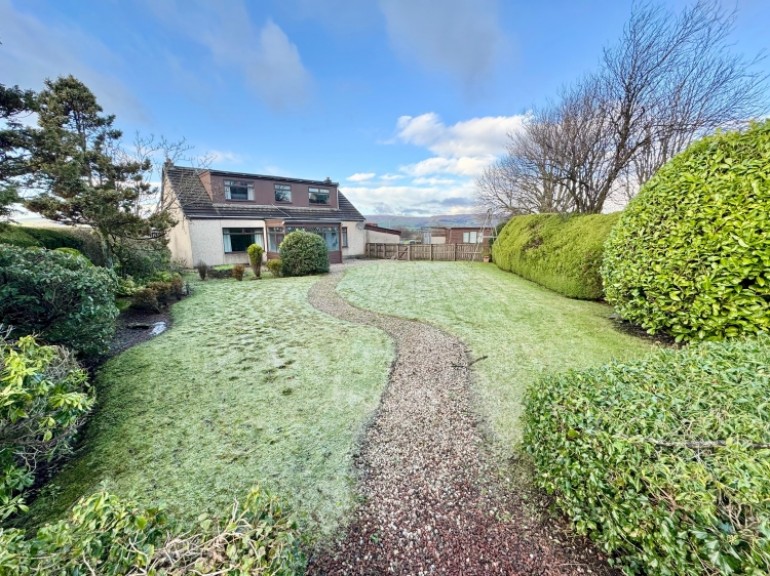 2 Mains Road, Beith, Ayrshire, KA15 2AF, UK
