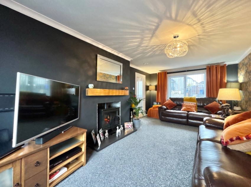 Images for 43 Blackthorn Avenue, Beith, Ayrshire, KA15 2AR, UK