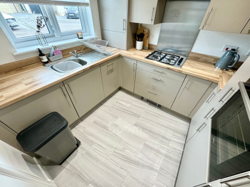 Images for 42 Silver Arrow Gardens, Kilwinning, Ayrshire, KA13 7ET, UK