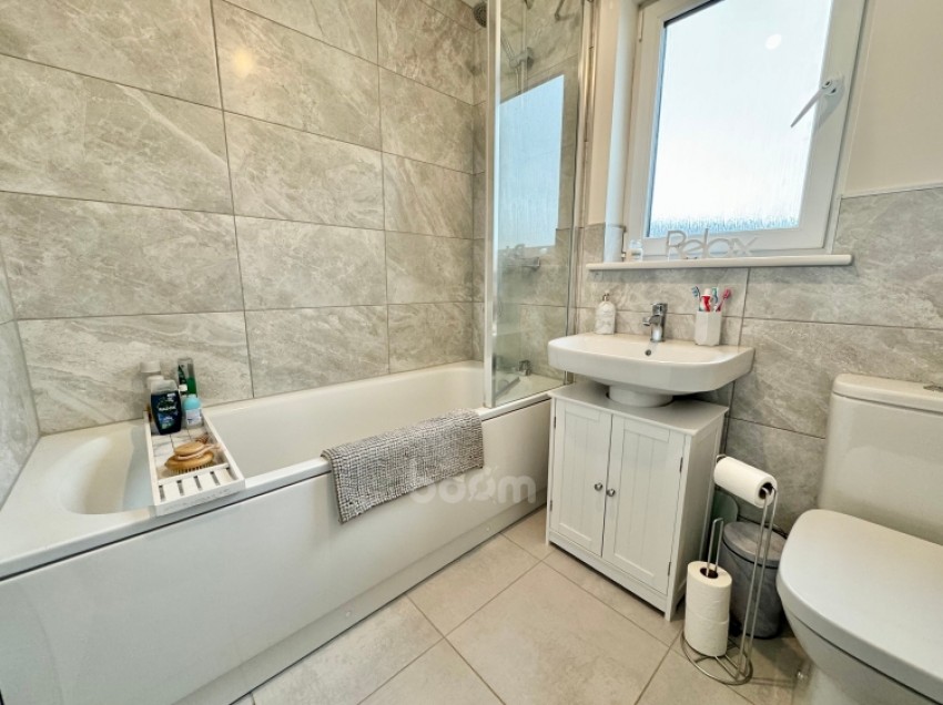 Images for 42 Silver Arrow Gardens, Kilwinning, Ayrshire, KA13 7ET, UK