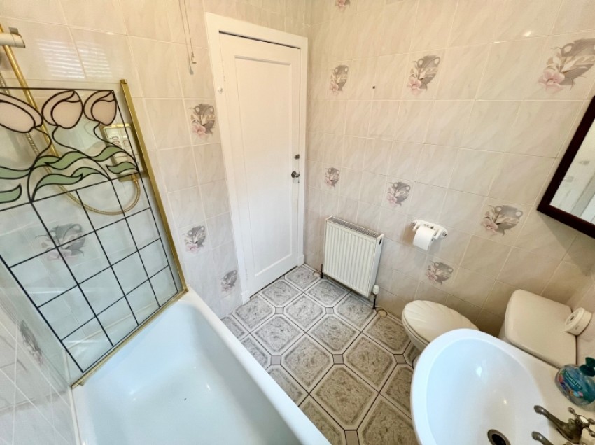 Images for 27 Stonefield Avenue, Paisley, Renfrewshire, PA2 7RN, UK