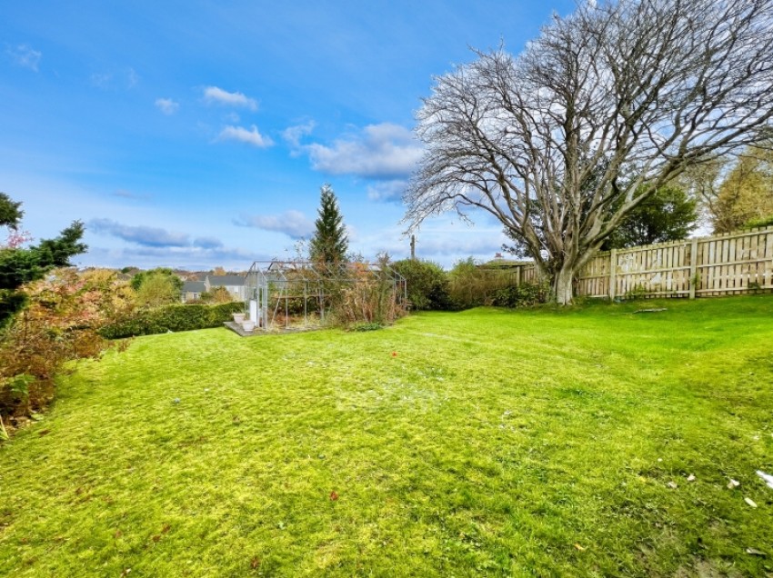 Images for 27 Stonefield Avenue, Paisley, Renfrewshire, PA2 7RN, UK
