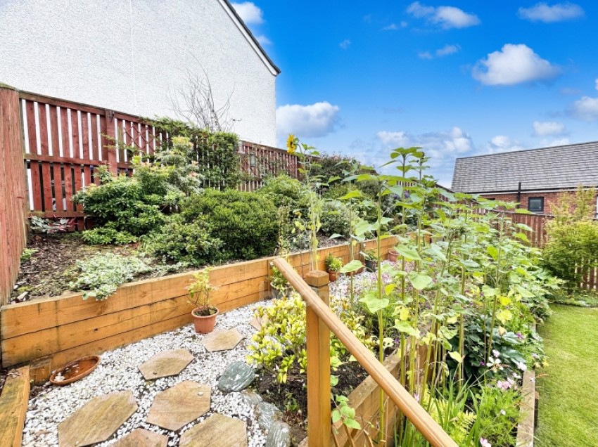 Images for 25 Midton Circle, Howwood, Johnstone, Renfrewshire, PA9 1ED, UK