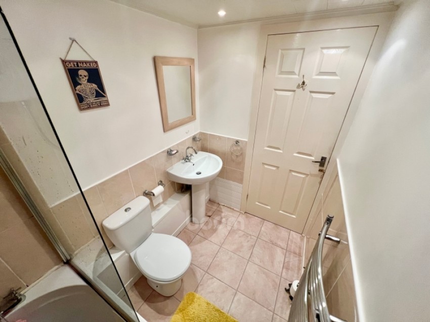 Images for 63c Eglinton Street, Beith, Ayrshire, KA15 1AB, UK