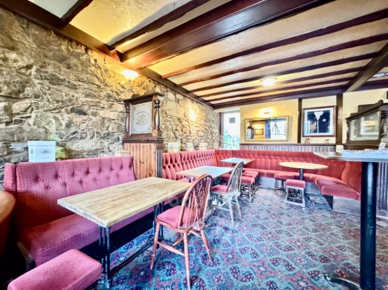 The Gateside Inn 37-39 Main Road, Gateside, Beith, Ayrshire, KA15 2LF, UK