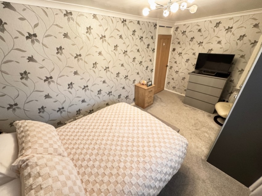 Images for 154 Hollows Avenue, Paisley, Renfrewshire, PA2 0RE, UK