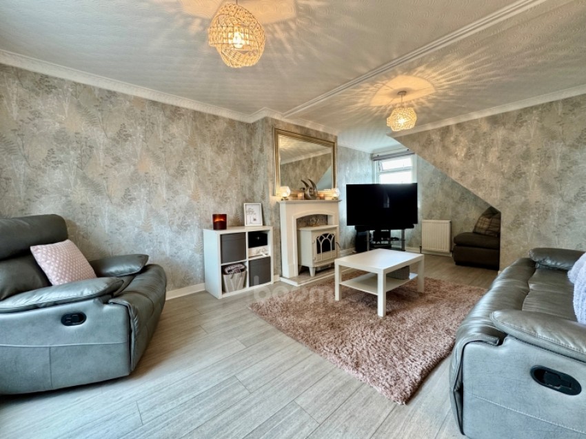 Images for 53 Laburnum Avenue, Beith, Ayrshire, KA15 1BG, UK