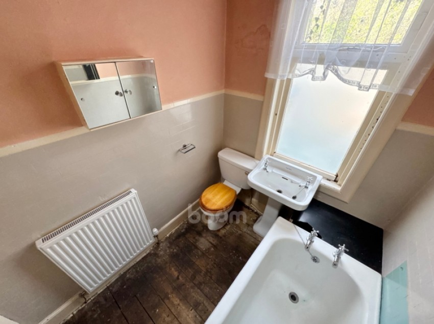 Images for Woodlands West Gates Avenue, Gates Road, Lochwinnoch, Renfrewshire, PA12 4HG, UK