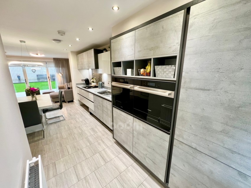 Images for 8 Nairn Drive, Bishopton