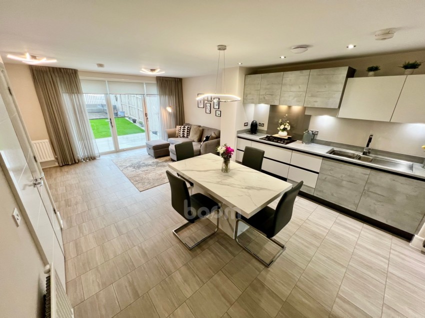 Images for 8 Nairn Drive, Bishopton