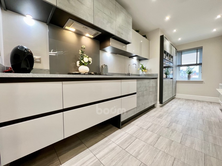 Images for 8 Nairn Drive, Bishopton