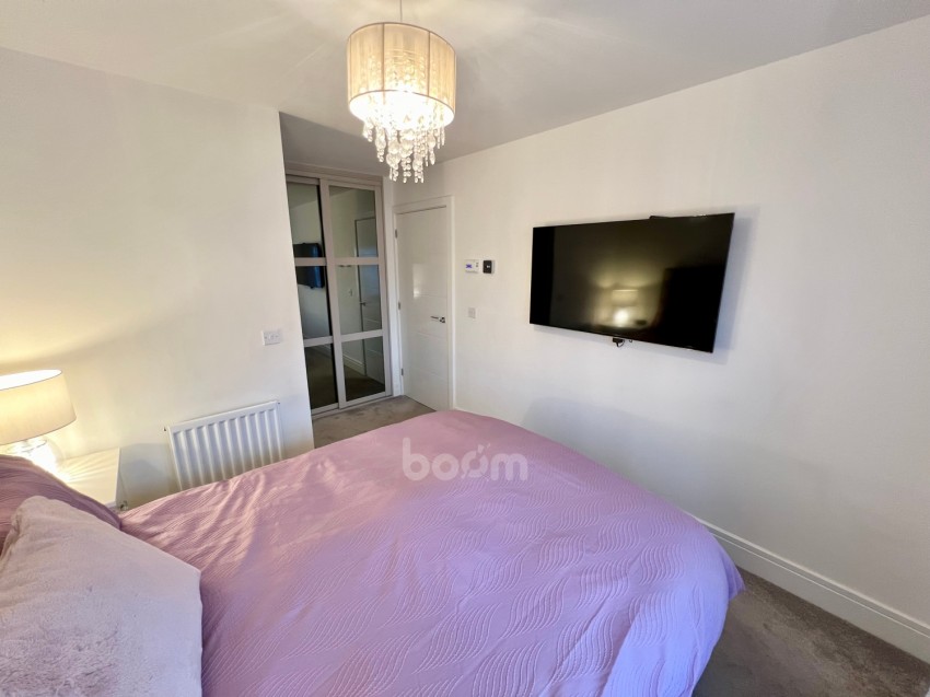 Images for 8 Nairn Drive, Bishopton