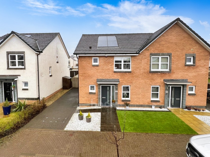 Images for 8 Nairn Drive, Bishopton