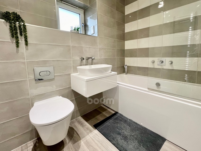Images for 8 Nairn Drive, Bishopton