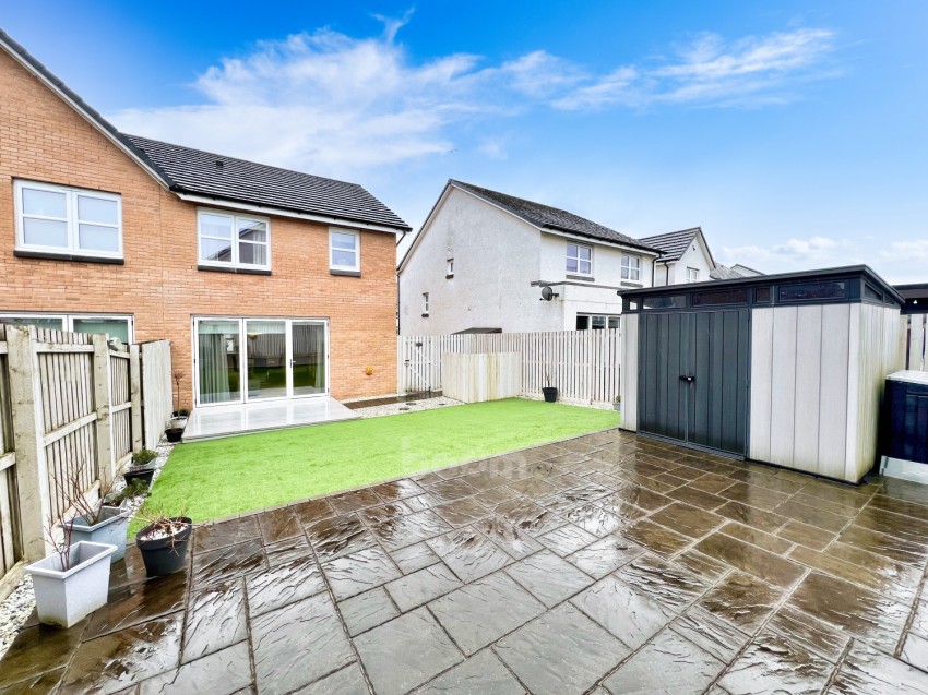 Images for 8 Nairn Drive, Bishopton