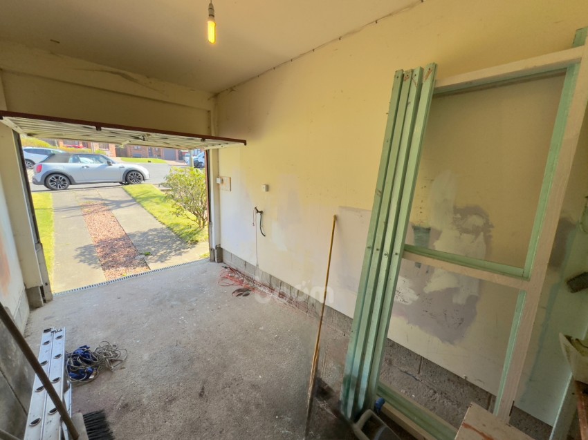 Images for 46 Linister Crescent, Howwood