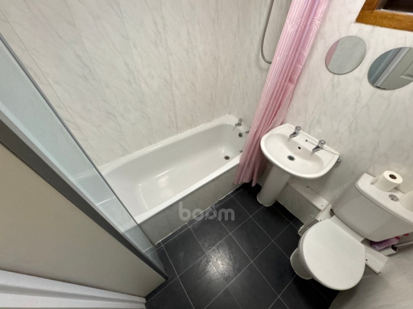 Images for 42 Greenhill Drive, Linwood, Paisley, Renfrewshire, PA3 3BZ, UK