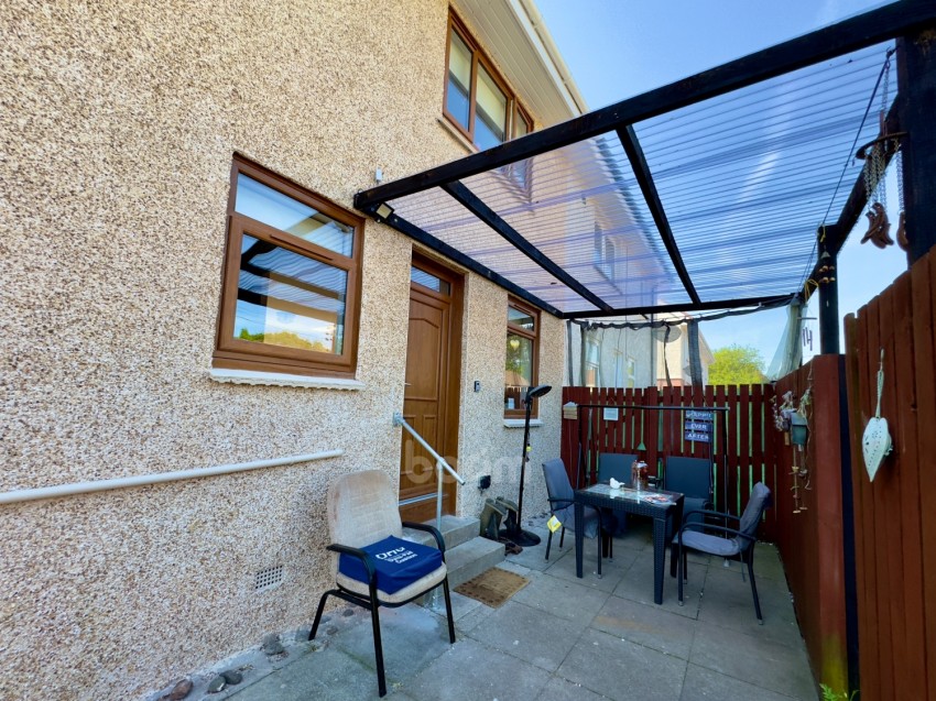 Images for 13 Dipple View, Kilbirnie