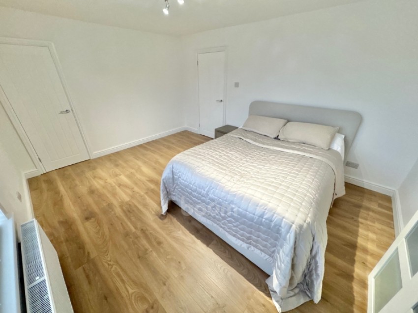 Images for 25 Longbar Avenue, Glengarnock, Beith, Ayrshire, KA14 3BW, UK