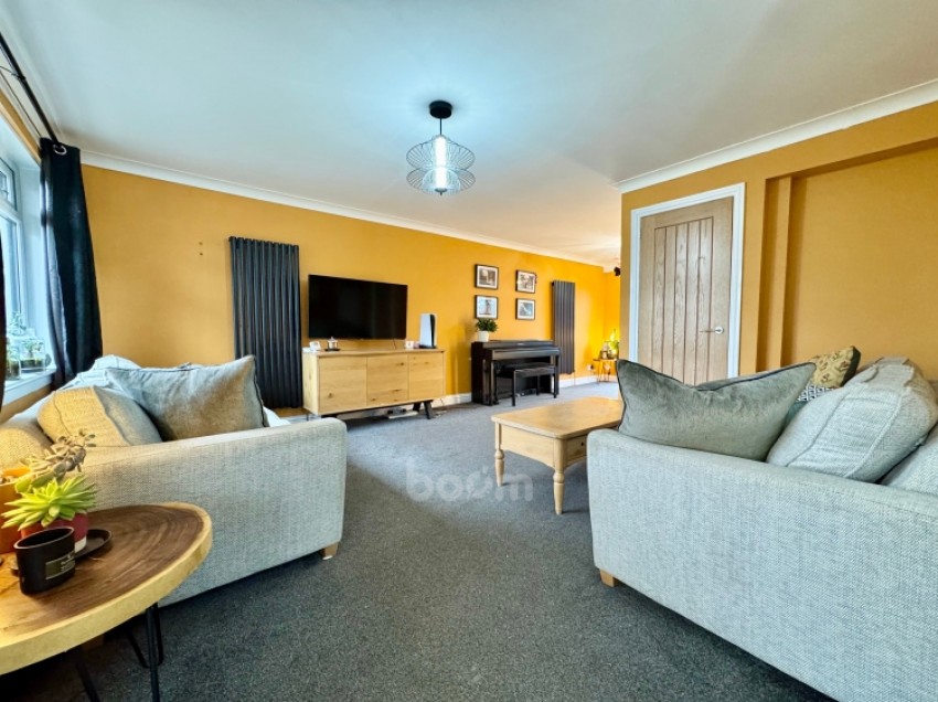 Images for 6 Parkview Drive, Stepps, Glasgow, G33 6DL, UK