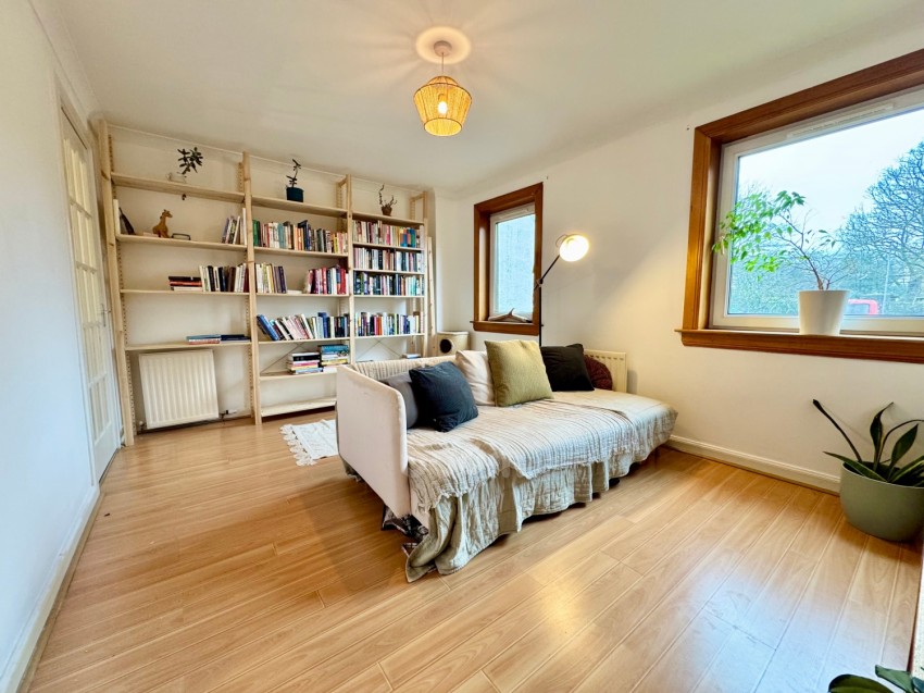 Images for 1 Bellmans Close, Beith
