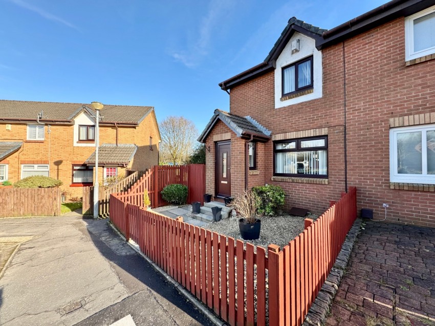 Images for 8 Dennyholm Wynd, Kilbirnie