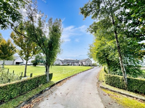 View Full Details for 6 Selvieland Farm Cottages Houston Road, Houston, Johnstone, PA6 7FG, UK