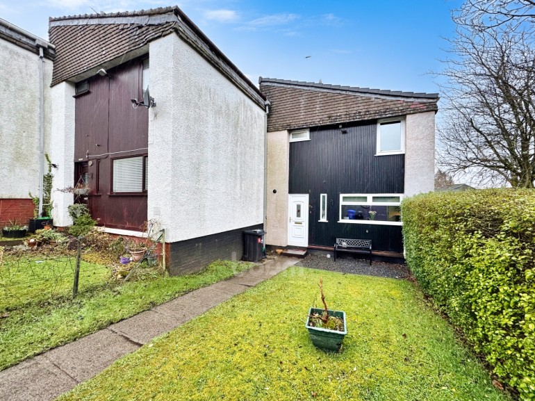 23 Parkhill, Erskine