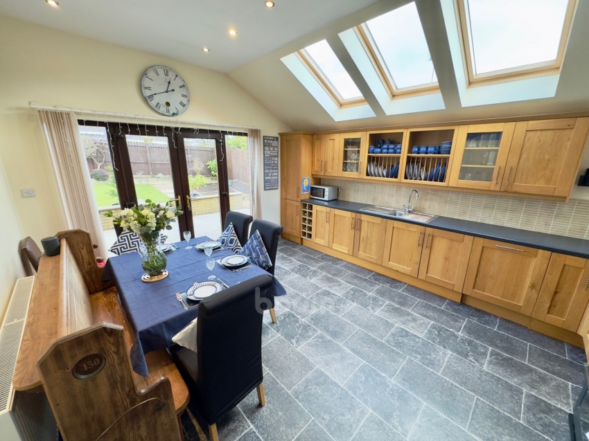 Images for 7 De Morville Place, Beith