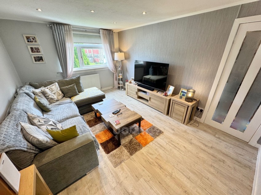 Images for 8 Lounsdale Crescent, Paisley