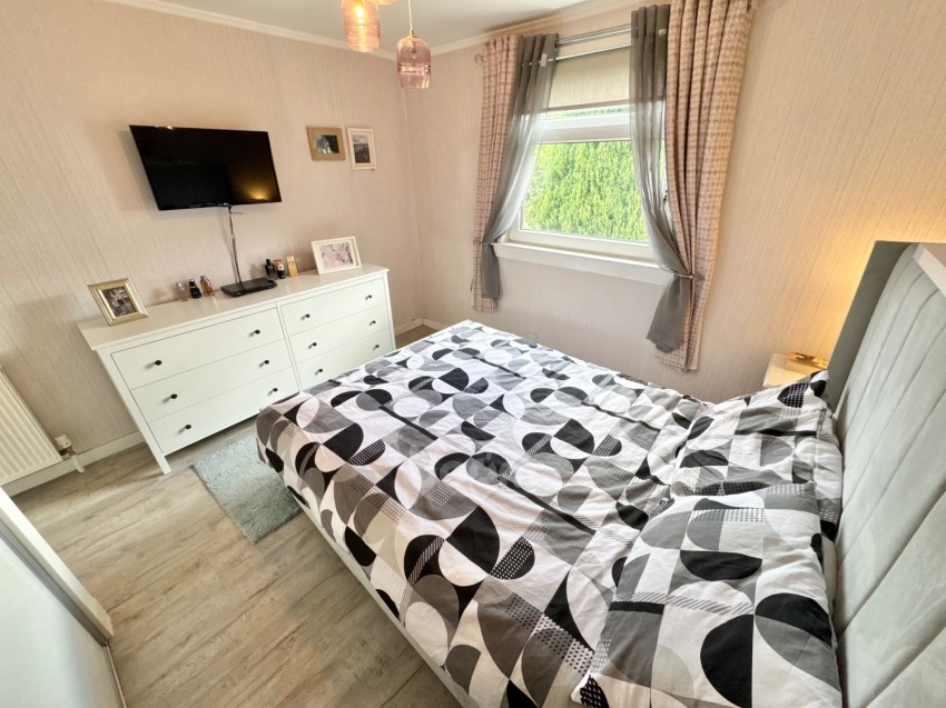 Images for 8 Lounsdale Crescent, Paisley