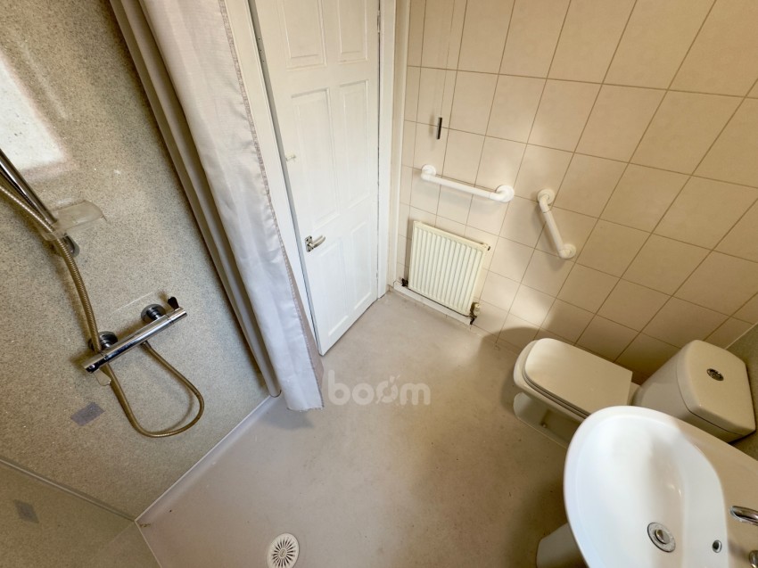 Images for 20 Craigendon Oval, Paisley