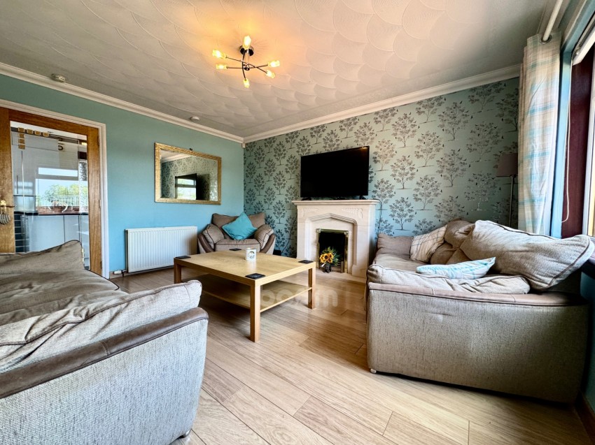 Images for 8 Burnside Grove, Johnstone