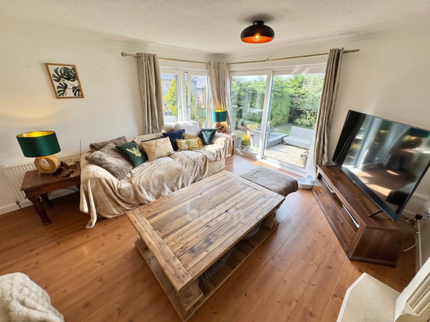 Images for 18 Main Road, Gateside, Beith