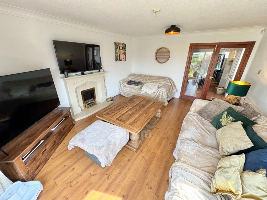 Images for 18 Main Road, Gateside, Beith
