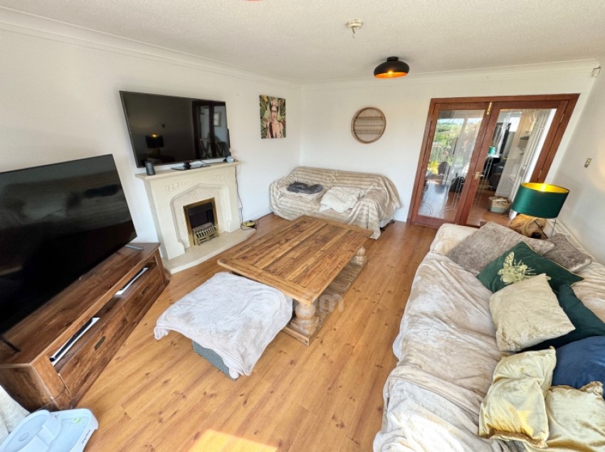 Images for 18 Main Road, Gateside, Beith, Ayrshire, KA15 2LF, UK