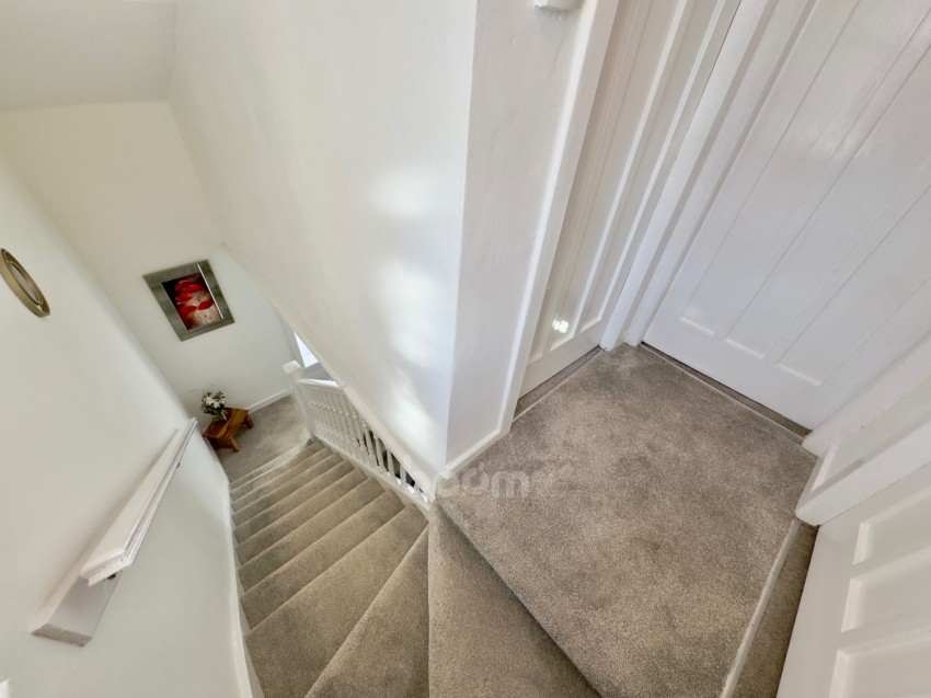 Images for 31 Longbar Avenue, Glengarnock