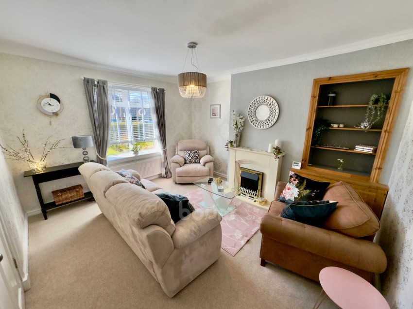 Images for 31 Longbar Avenue, Glengarnock