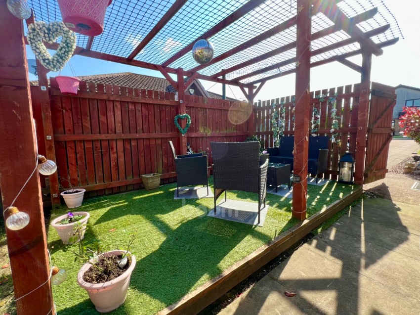 Images for 48 Flures Drive, Erskine